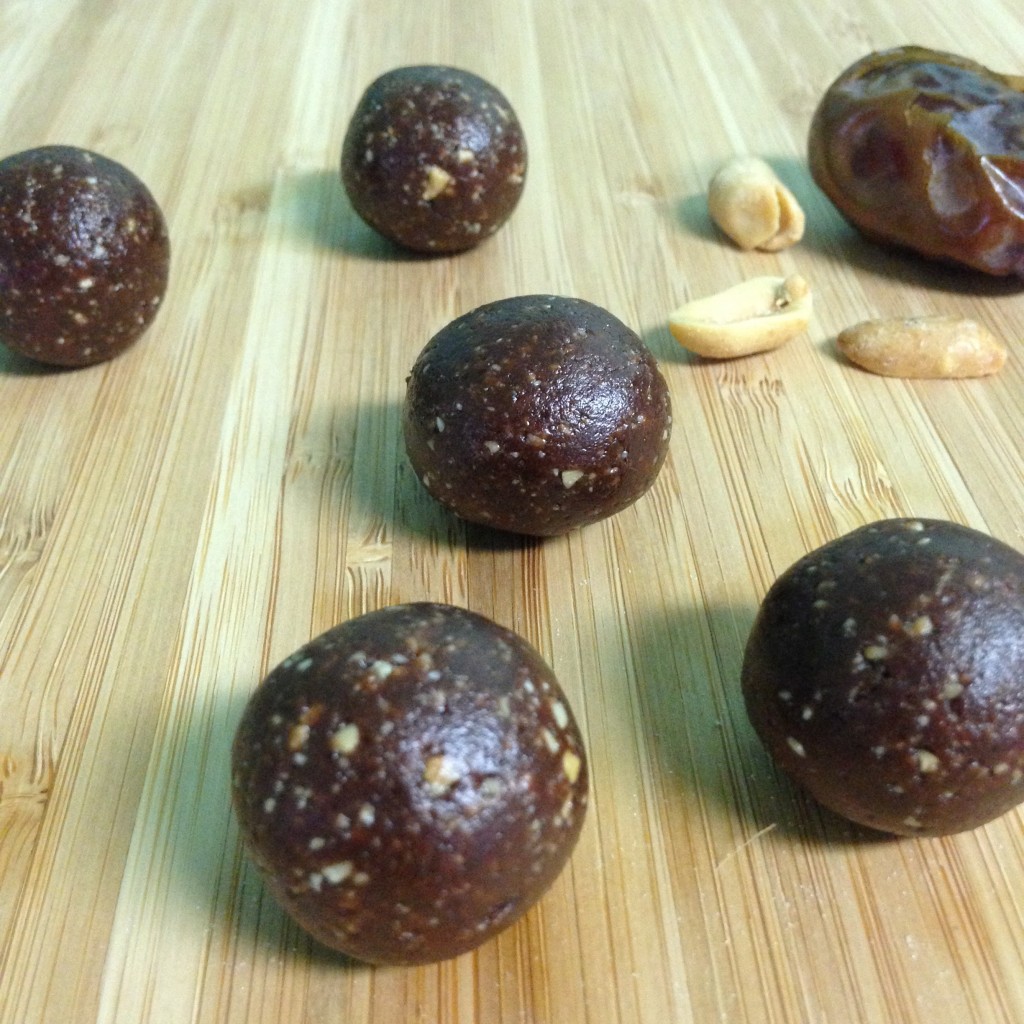Vegan Peanut Cacao Bliss Balls